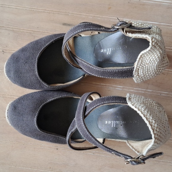 Bettye Muller Wedged Espadrille Canvas Cross Straps Boho Heel Sandals - Picture 3 of 10